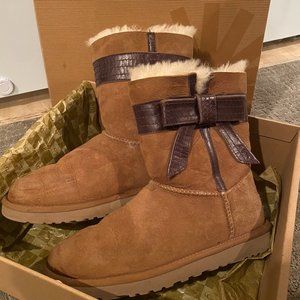 UGG Tan Boots Black Leather Bow Women's Size 7
